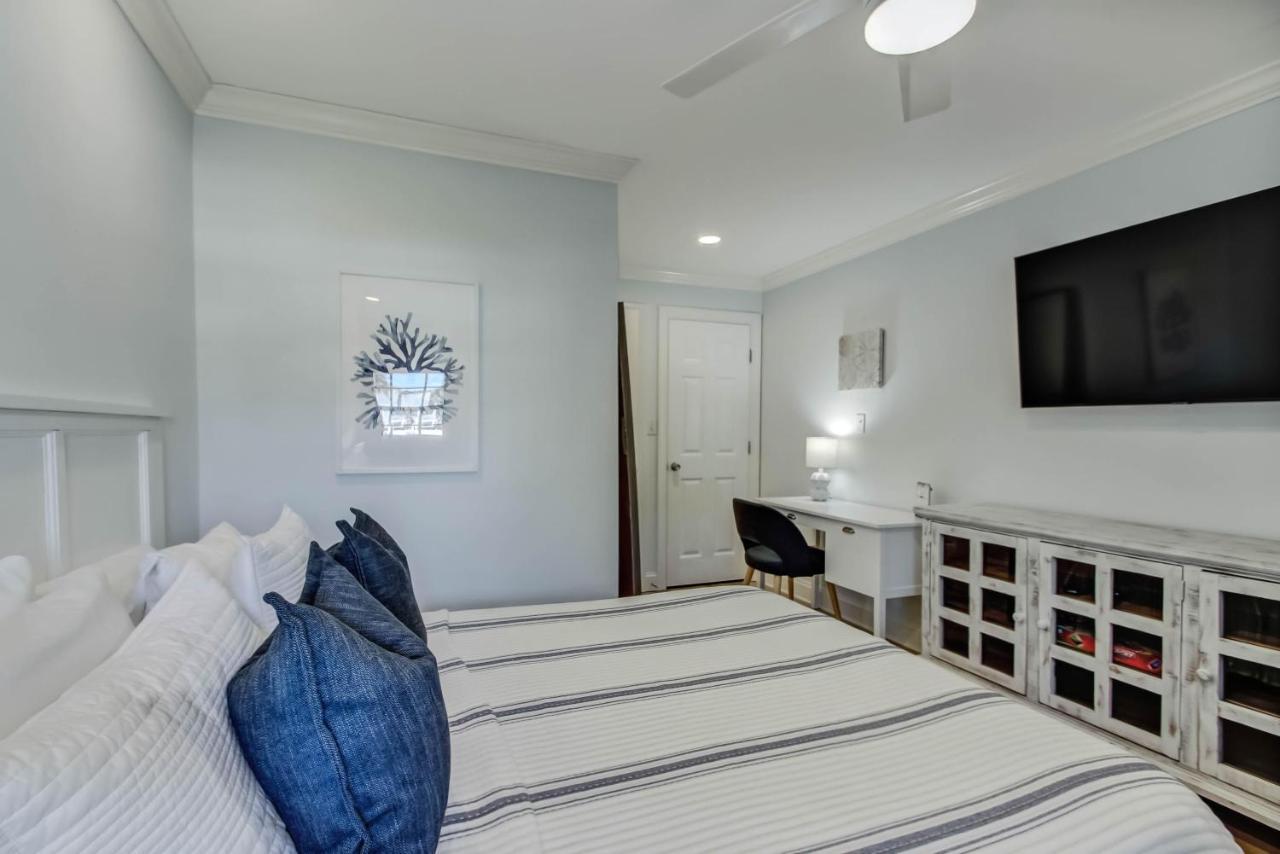 Sea La Vie Villa Tybee Island Exterior photo